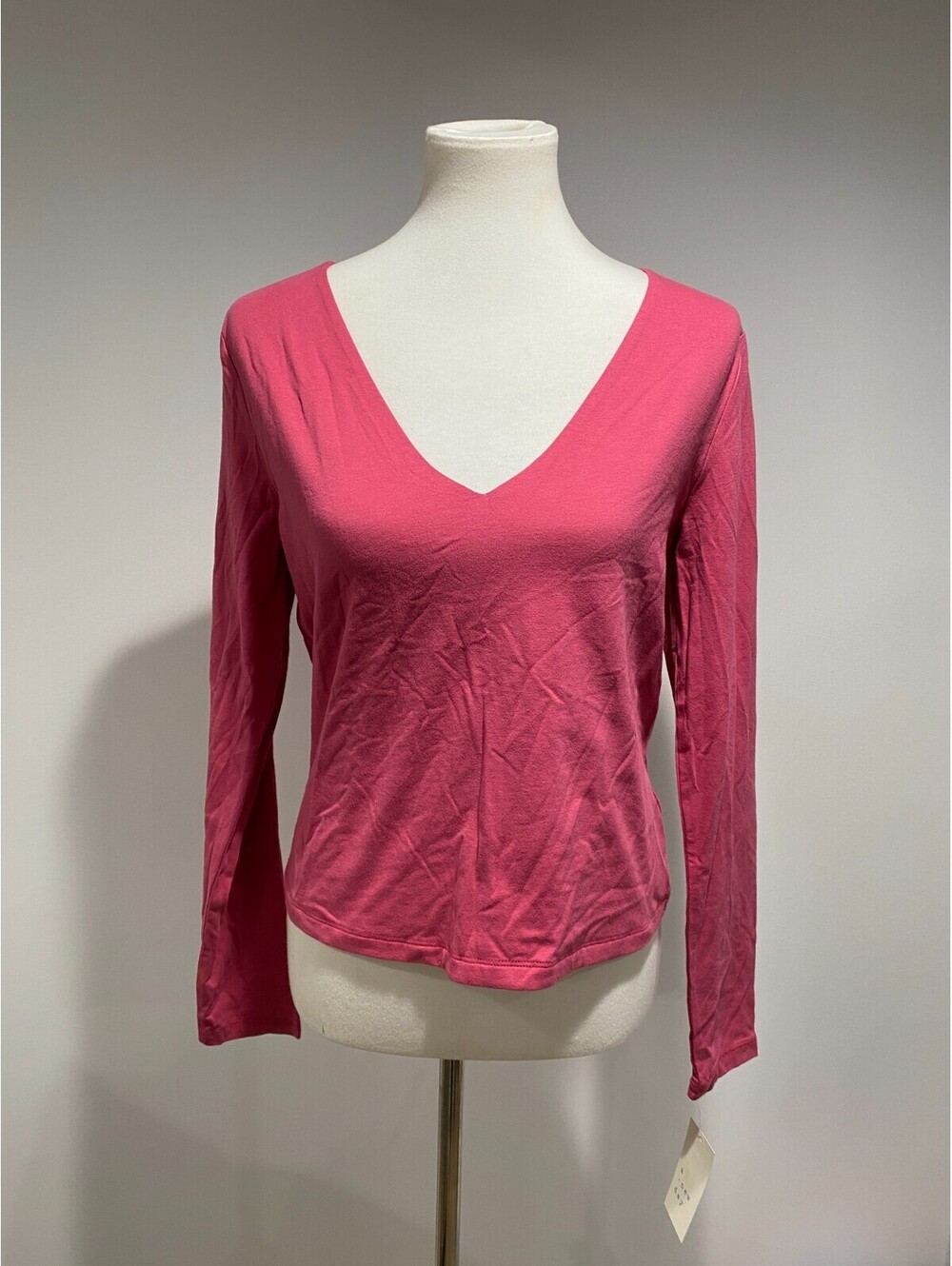 A New Day Women's Bright Pink V-Neck Long Sleeve T-Shirt Size Medium